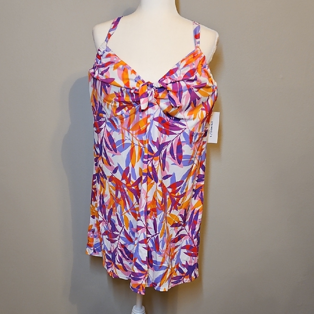 Swimsuits For All Multicolor Leaf Print Swim Top Adjustable Straps 26